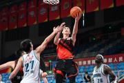 九游娱乐-篮球职业赛季即将开幕，各队引援备战